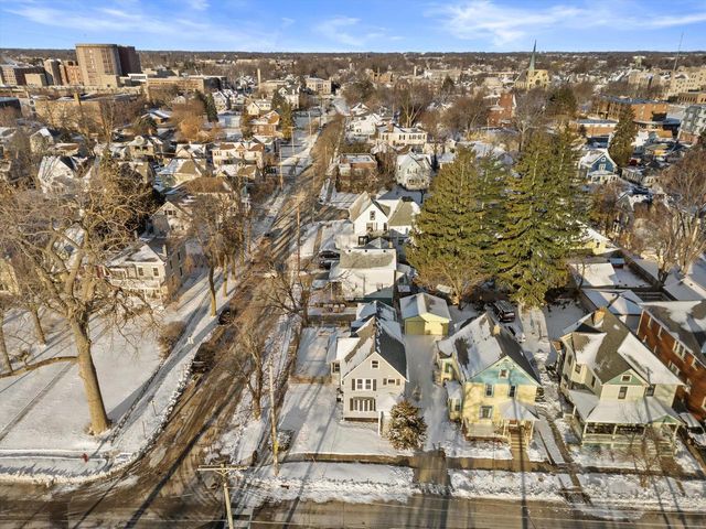 6036 3rd AVENUE, Kenosha, WI 53143