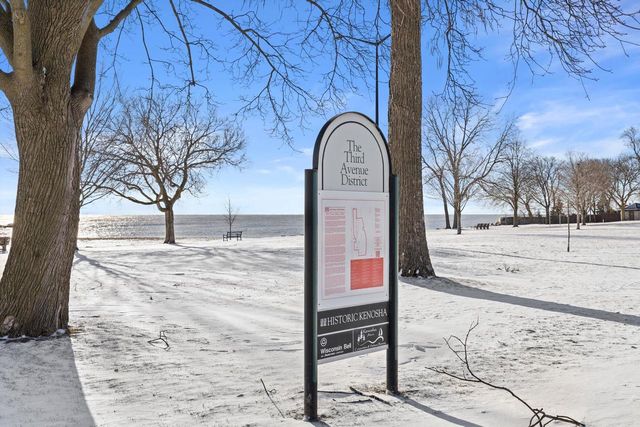 6036 3rd AVENUE, Kenosha, WI 53143