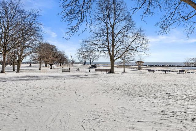 6036 3rd AVENUE, Kenosha, WI 53143