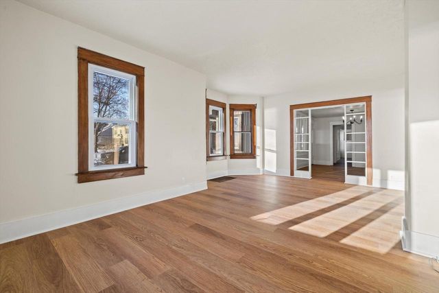 6036 3rd AVENUE, Kenosha, WI 53143