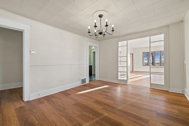 6036 3rd AVENUE, Kenosha, WI 53143