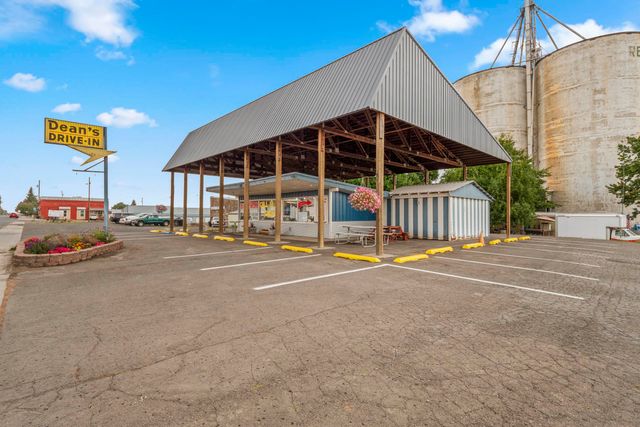 210 W Broadway Ave, Reardan, WA 99029