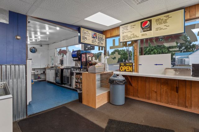210 W Broadway Ave, Reardan, WA 99029