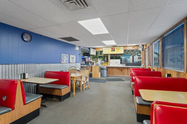 210 W Broadway Ave, Reardan, WA 99029