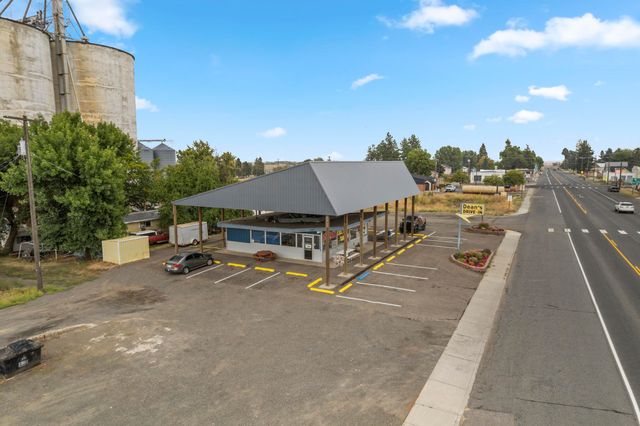 210 W Broadway Ave, Reardan, WA 99029