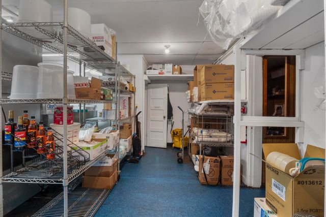 210 W Broadway Ave, Reardan, WA 99029