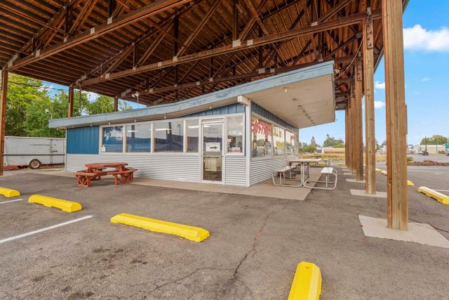 210 W Broadway Ave, Reardan, WA 99029