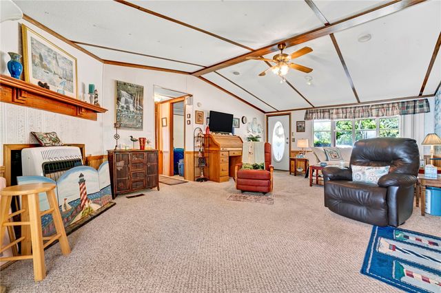 225 Nicholson Cove Road, Seneca, SC 29672