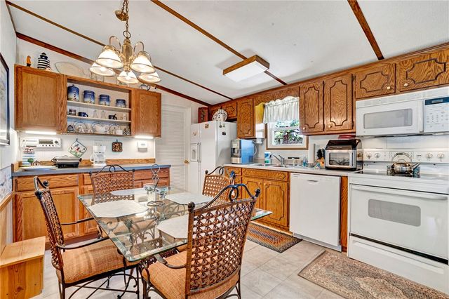 225 Nicholson Cove Road, Seneca, SC 29672