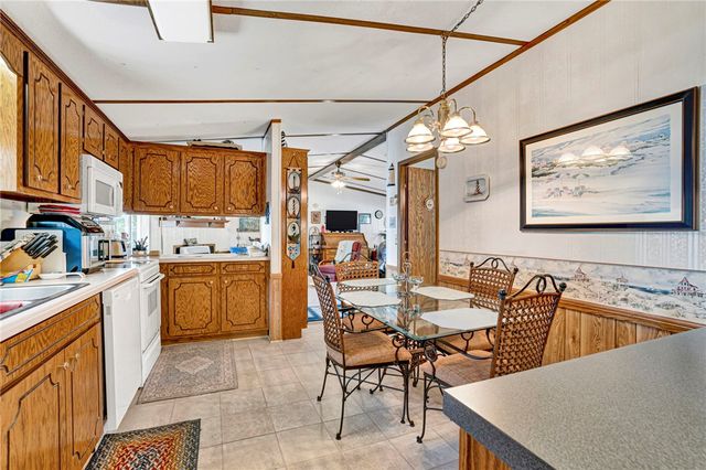225 Nicholson Cove Road, Seneca, SC 29672