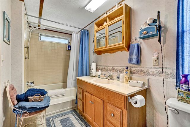 225 Nicholson Cove Road, Seneca, SC 29672