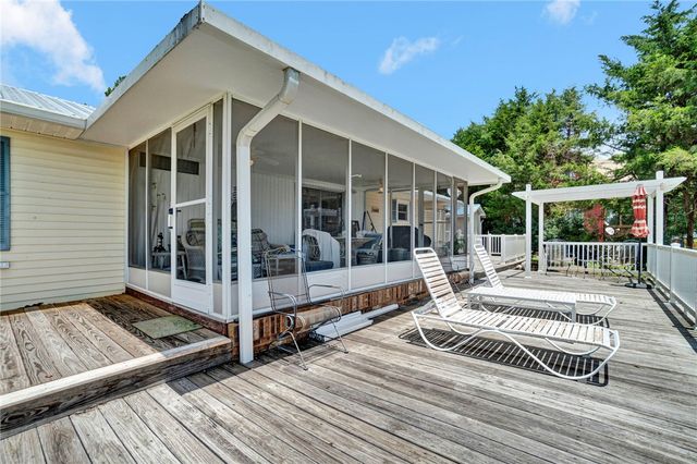 225 Nicholson Cove Road, Seneca, SC 29672