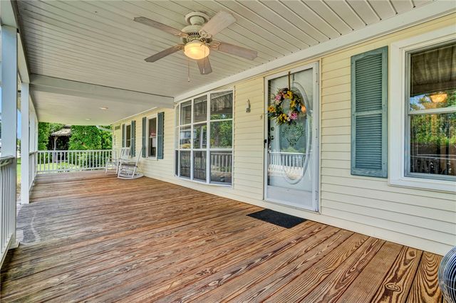 225 Nicholson Cove Road, Seneca, SC 29672