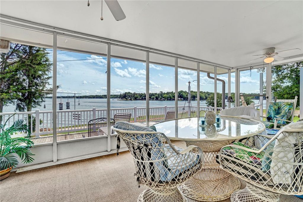 225 Nicholson Cove Road, Seneca, SC 29672