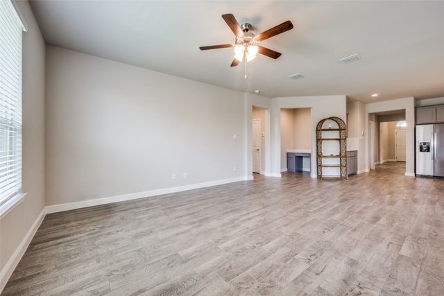 5267 Mountain View Drive, Krum, TX 76249