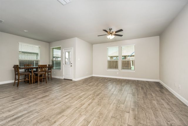 5267 Mountain View Drive, Krum, TX 76249