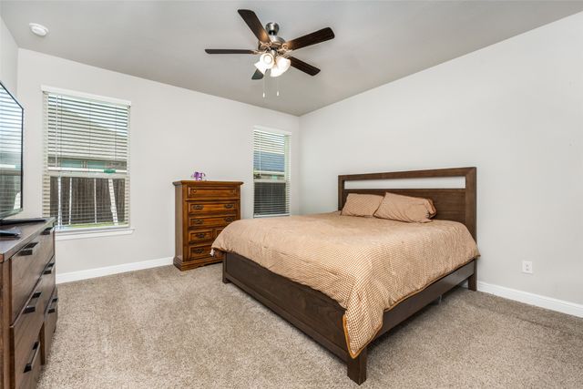 5267 Mountain View Drive, Krum, TX 76249