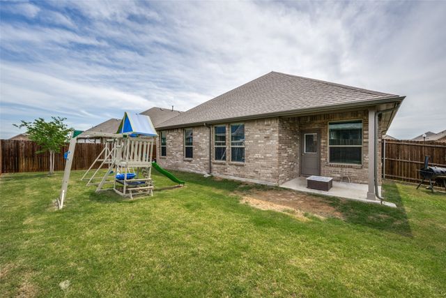 5267 Mountain View Drive, Krum, TX 76249