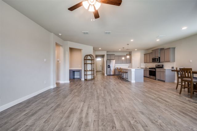 5267 Mountain View Drive, Krum, TX 76249