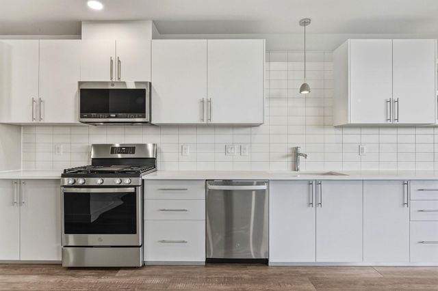 4004 Banister Ln LN 310, Austin, TX 78704