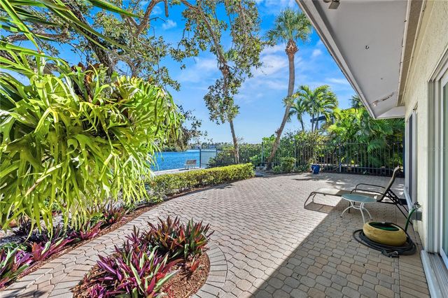 1320 MOONMIST DRIVE B-11, Sarasota, FL 34242