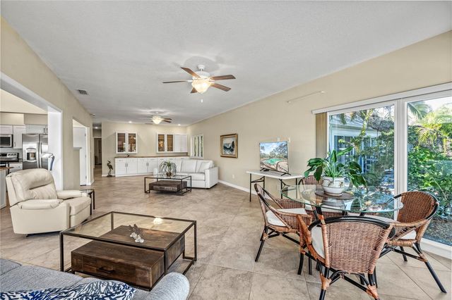1320 MOONMIST DRIVE B-11, Sarasota, FL 34242