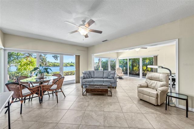 1320 MOONMIST DRIVE B-11, Sarasota, FL 34242
