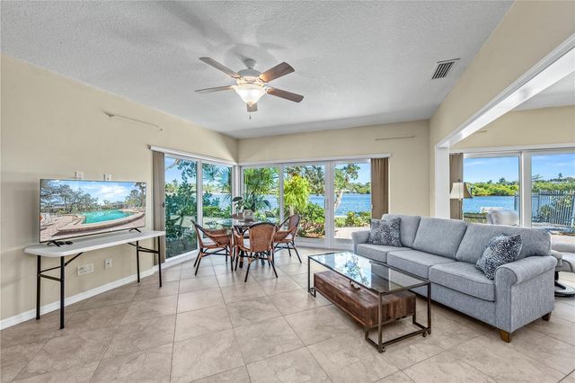 1320 MOONMIST DRIVE B-11, Sarasota, FL 34242