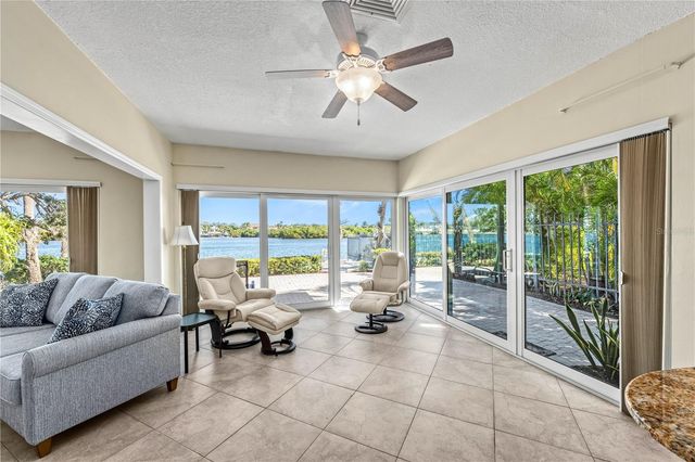 1320 MOONMIST DRIVE B-11, Sarasota, FL 34242