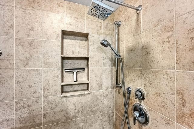 1320 MOONMIST DRIVE B-11, Sarasota, FL 34242