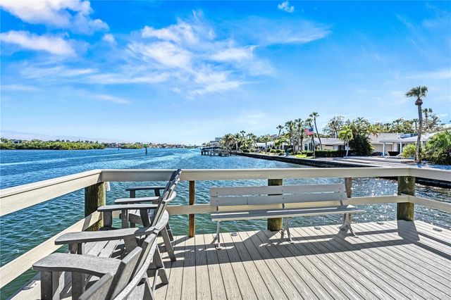 1320 MOONMIST DRIVE B-11, Sarasota, FL 34242