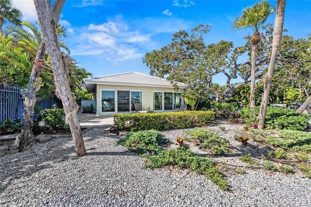 1320 MOONMIST DRIVE B-11, Sarasota, FL 34242