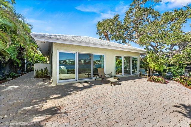 1320 MOONMIST DRIVE B-11, Sarasota, FL 34242