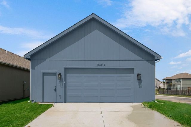 1600 Cottonwood Creek Avenue 9, Kearney, MO 64060