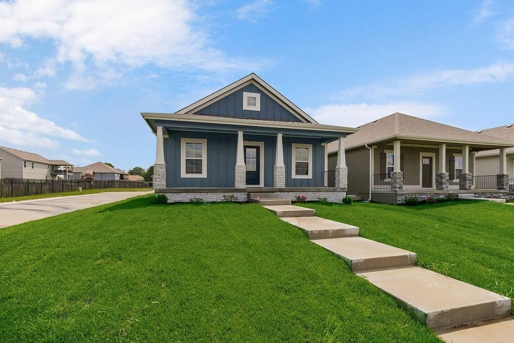 1600 Cottonwood Creek Avenue 9, Kearney, MO 64060