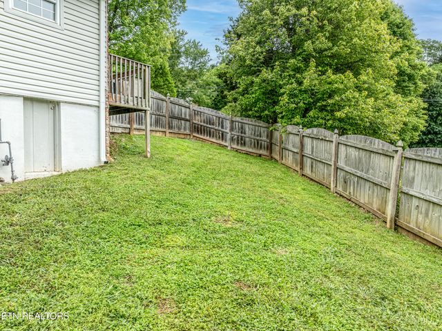 1705 Blackwood Drive, Knoxville, TN 37923