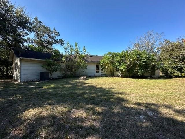 612 S East Street, Edna, TX 77957