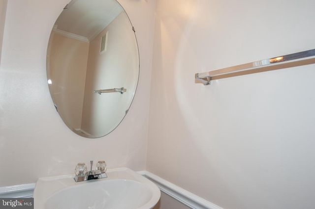 6380 MICHAEL ROBERT DR, Springfield, VA 22150