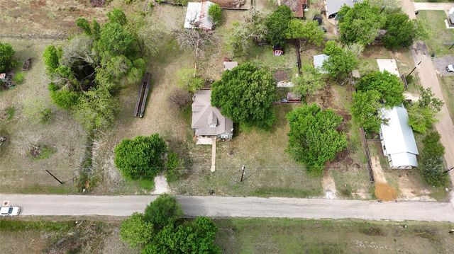 517 Giddings ST, Lexington, TX 78947