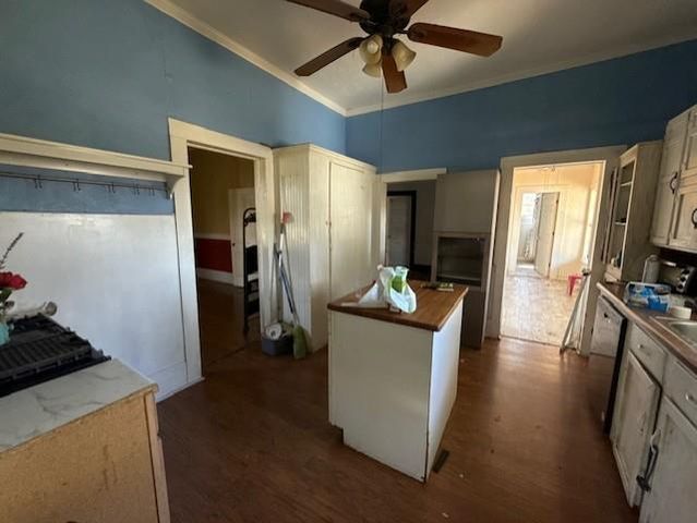 517 Giddings ST, Lexington, TX 78947