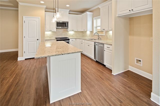 15603 Long Creek Lane, College Station, TX 77845