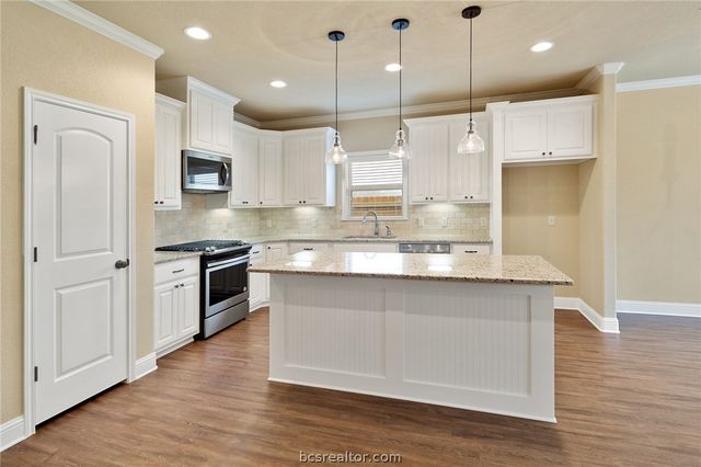 15603 Long Creek Lane, College Station, TX 77845