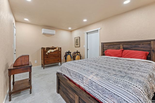 1918 County Road 467, Hondo, TX 78861