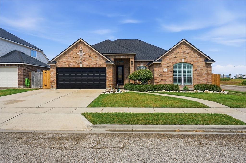 328 Nicklaus Dr, Portland, TX 78374 — exterior