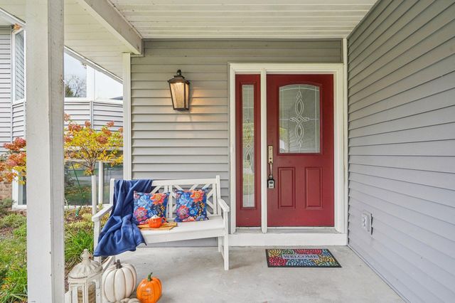 1425 Hickory Trail, White Bear Twp, MN 55110