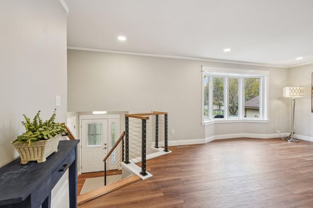 1425 Hickory Trail, White Bear Twp, MN 55110