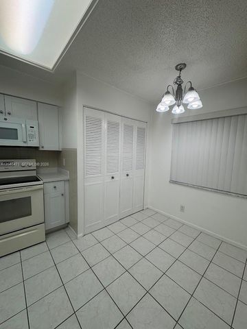 7591 NW 1st St 403, Margate, FL 33063