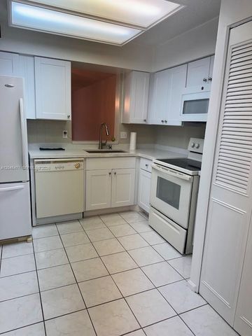 7591 NW 1st St 403, Margate, FL 33063