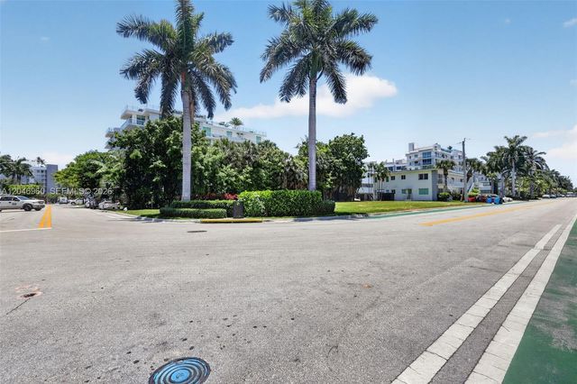 10177 W Bay Harbor Dr, Bay Harbor Islands, FL 33154