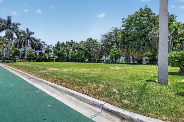 10177 W Bay Harbor Dr, Bay Harbor Islands, FL 33154